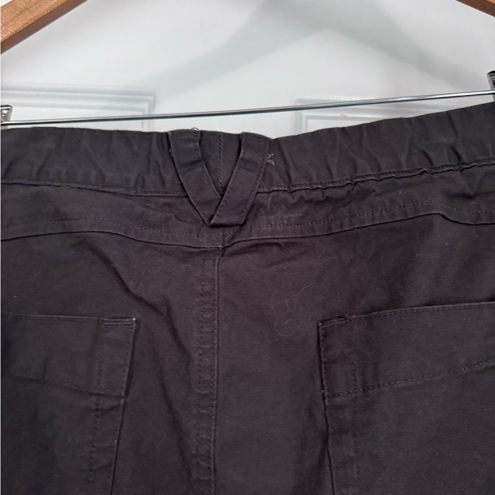 Duluth Trading Company gray skort - Picture 3 of 6